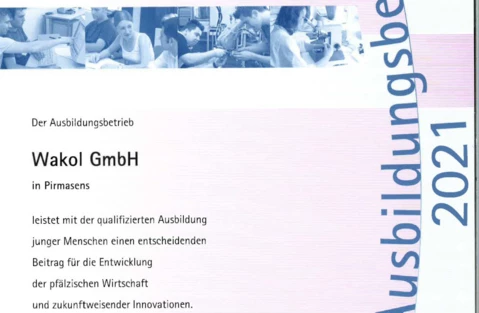 a553eee7f435-wakol-gmbh_ausbildungsbetrieb_2021_795x519.jpg